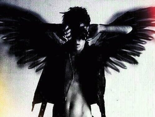 IL RAGAZZO CHE SEGUIVA I FUNERALI